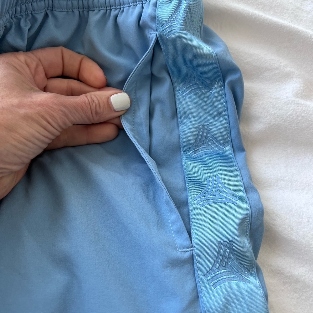 ADIDAS Men’s S soccer / basketball shorts - Picture 3 of 6